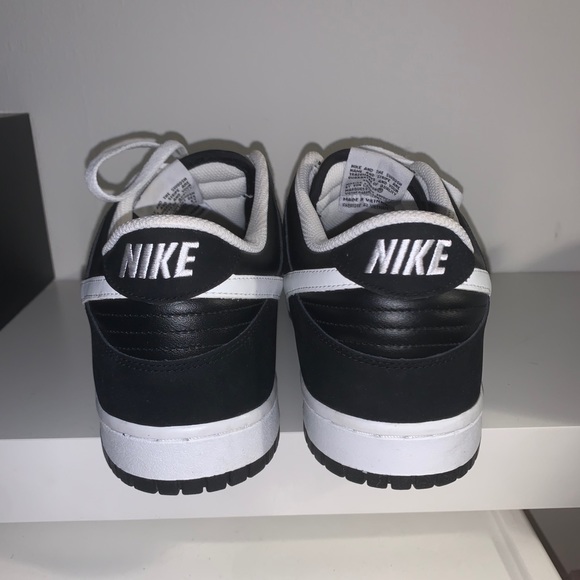 Nike Dunk Black/White - Picture 2 of 3